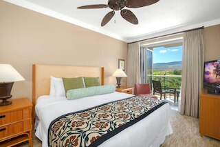 Honua Kai Hokulani 516/20 2 Free Cars KBM