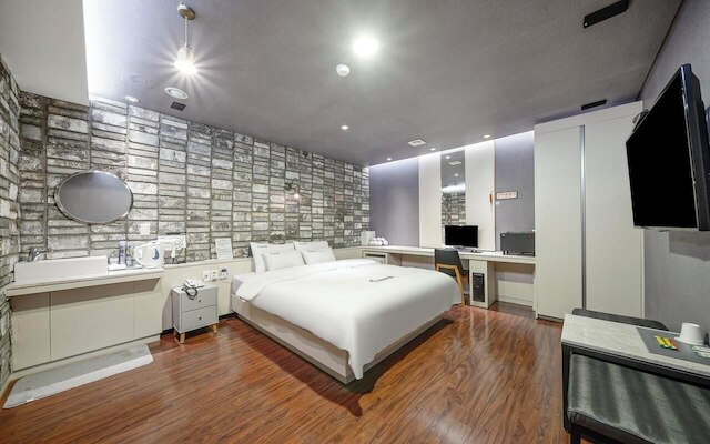 YEONGJU SPA TOURIST HOTEL