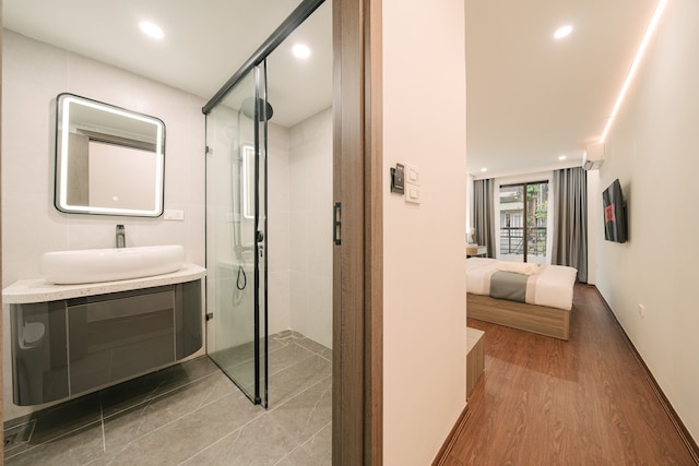 Trainstreet-Oldquarter-Elevator