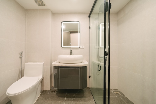 Trainstreet-Oldquarter-Elevator