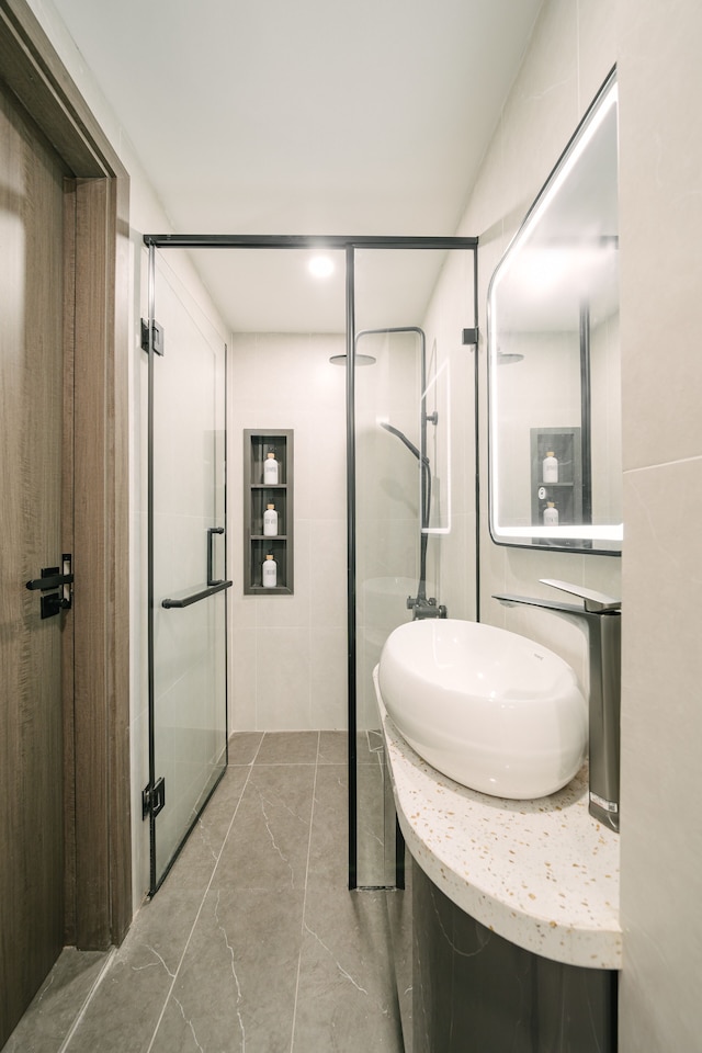 Trainstreet-Oldquarter-Elevator