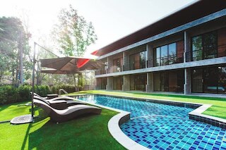 stucco loft residency