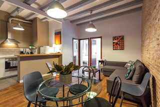 Stay U-nique Apartments Parlament