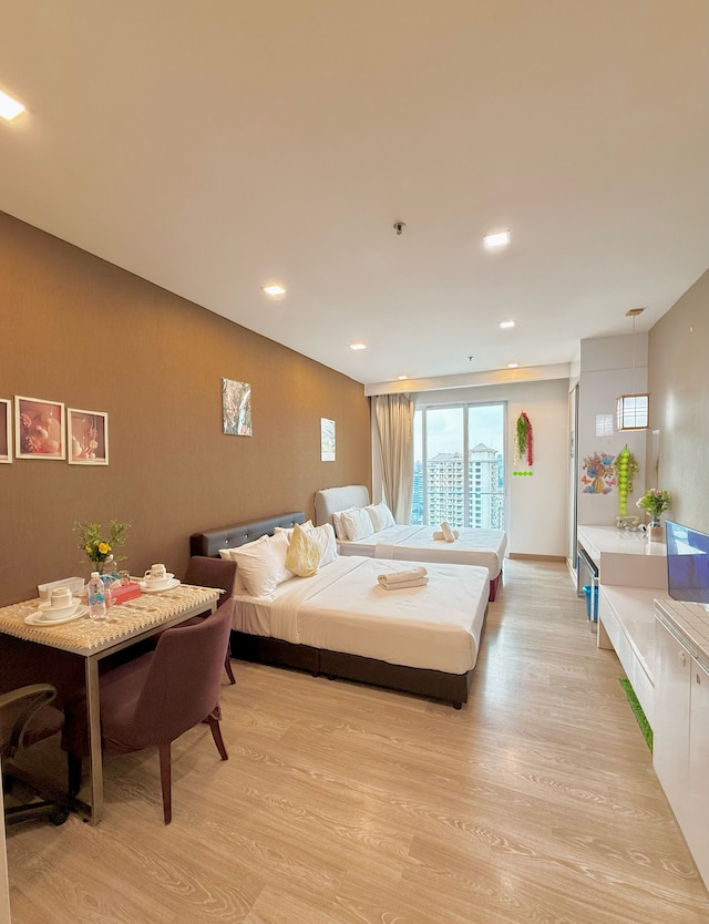 クリスタル スイーツ アット ラマダ ホテル