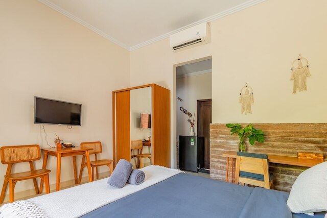 Kubu Deandari Guest House