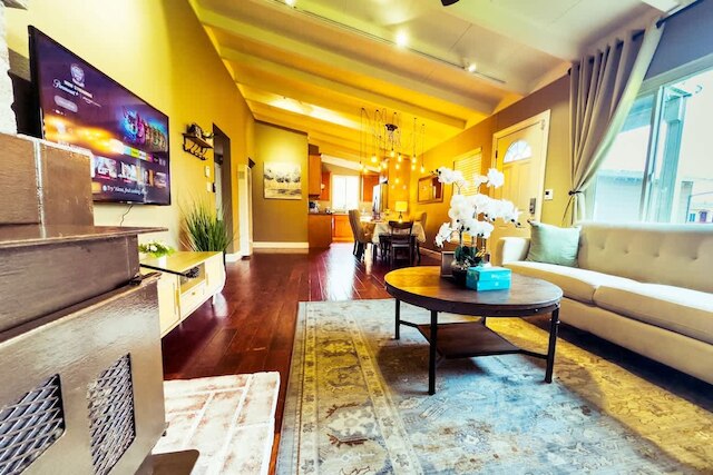 3B Achome Parking Wifi Fully Fenced Yard Jacuzzi