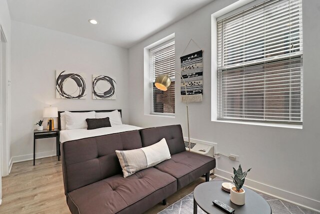 Uptown Studio Gem - Montrose rep