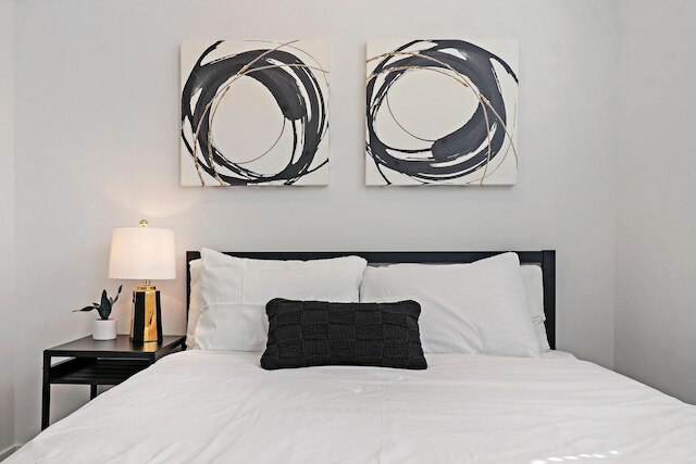 Uptown Studio Gem - Montrose rep