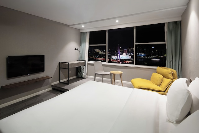 chongqingyinshiguangjiangjingjiudian