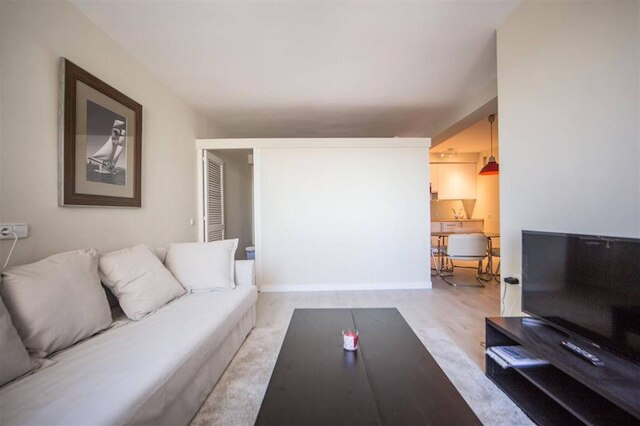 コロン 902 イン マドリード ウィズ 1 ベッドルームズ アンド 1 バスルームズ