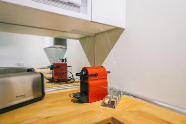 コロン 901 イン マドリッド ウィズ 1 ベッドルームズ アンド 1 バスルームズ