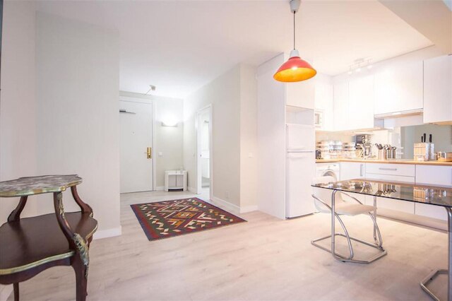 コロン 901 イン マドリッド ウィズ 1 ベッドルームズ アンド 1 バスルームズ