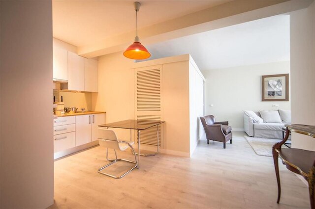 コロン 901 イン マドリッド ウィズ 1 ベッドルームズ アンド 1 バスルームズ