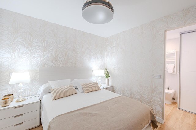 コロン 904 イン マドリッド ウィズ 1 ベッドルームズ アンド 1 バスルームズ