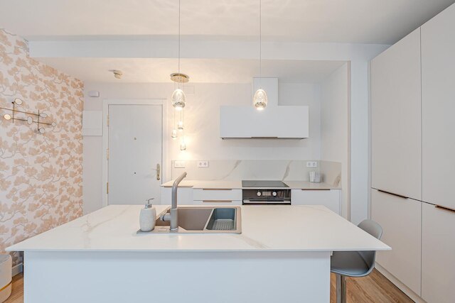 コロン 904 イン マドリッド ウィズ 1 ベッドルームズ アンド 1 バスルームズ