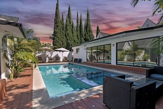 Mansfield Modern - Ultimate Entertainers Oasis With Guest House