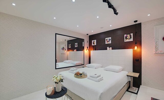 インティメート フラット ウィズ エアコン & ジャグジー - 2ベッドルーム / 6人 モンマルトル