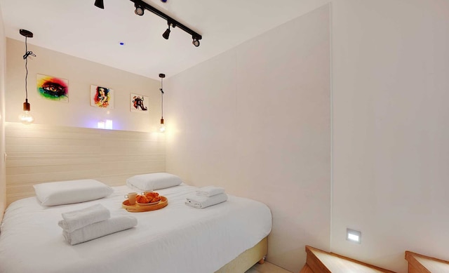 インティメート フラット ウィズ エアコン & ジャグジー - 2ベッドルーム / 6人 モンマルトル