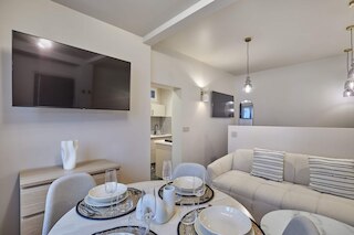 コージー アパートメント モンマルトル / ムーラン ルージュ