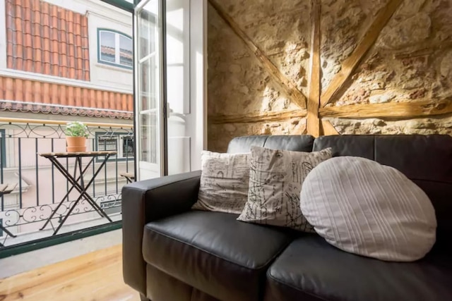 オールドタウン シアード バルコニー エアコン by LD アパートメンツ