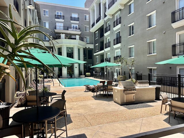 Allura Little Italy - 2 BR in Downtown s Top Spot