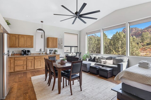 マンモス ロック リトリート ヴィラ アメイジング ビューズ スリープス 4