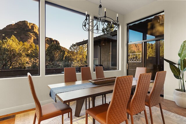 マンモス ロック スプレンダー - クローズ トゥ タウン ヒュージ スパ ゲームルーム