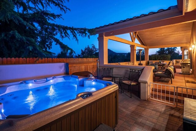 5 ベッド 3 バス アップタウン セドナ - ゲームルーム - サウナ - コールド プランジ - ジャクジー - ジム