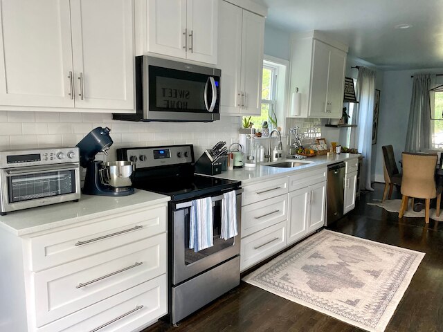 Blue Door Walk to Avondale Dog-friendly w Yard