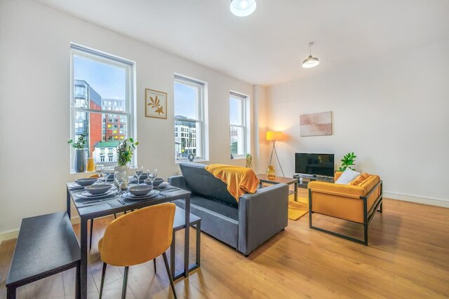 スペーシャス アパートメント フォー グループス イン シティセンター