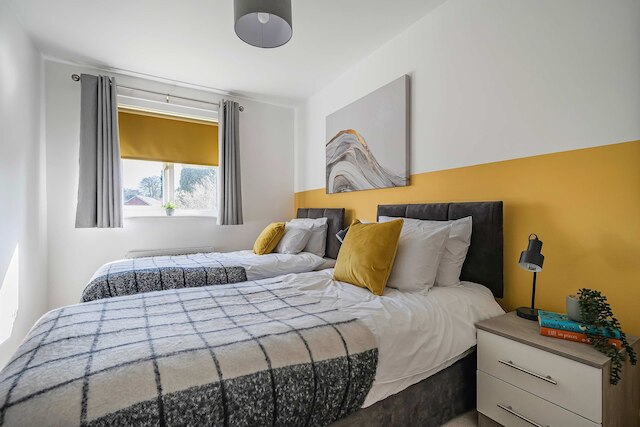 スタイリッシュ 2ベッドルーム アパートメント ニア MCR エアポート