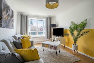 スタイリッシュ 2ベッドルーム アパートメント ニア MCR エアポート