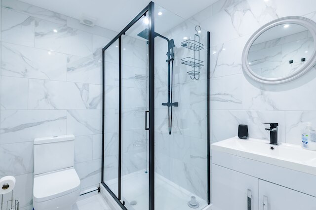 モダン 1 ベッドルーム アパートメント イン ホワイトフィールド