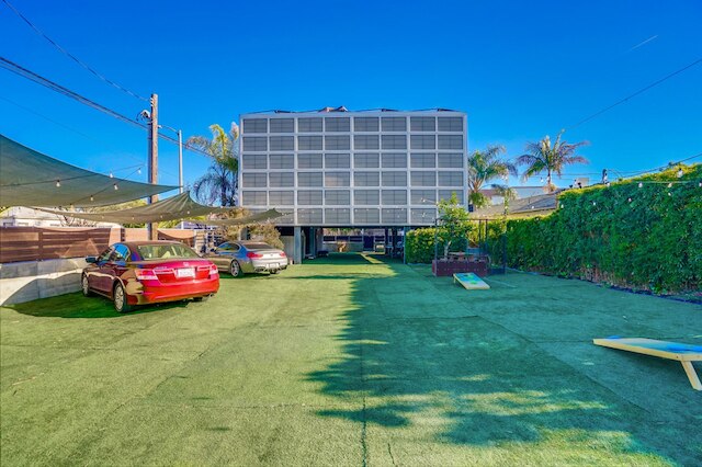 Venice Beach The Steel Rose Compound