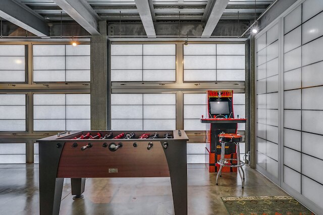 Venice Beach The Steel Rose Flat