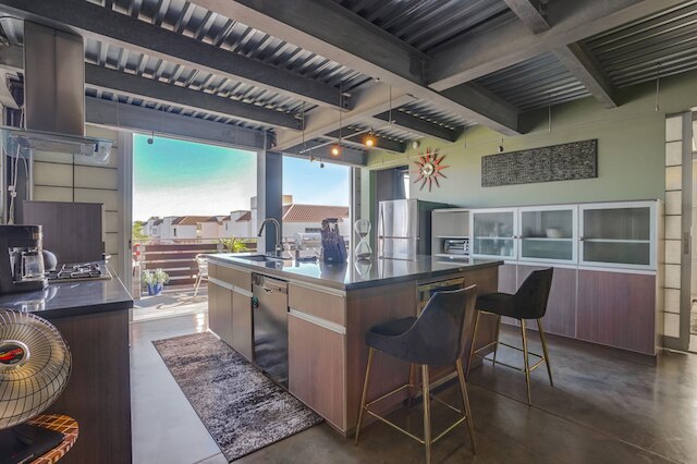 Venice Beach The Steel Rose Flat