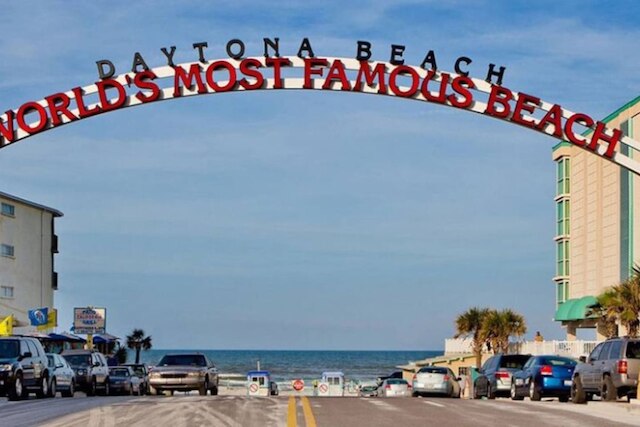 Cozy Oceanfront Studio in Daytona