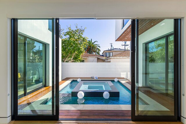 The Penmar Retreat - Luxurious Resort-style Oasis