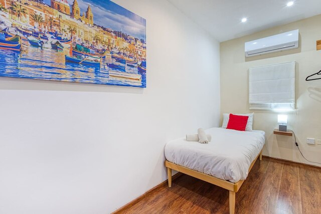 Benny s Seaside Escape Sliema