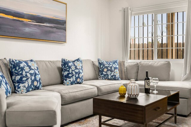 ランジット Bnb - 35 パーセント オフ ジューン ローフィーズ