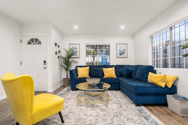 The Avalon - Modern Colorful w Private Parking