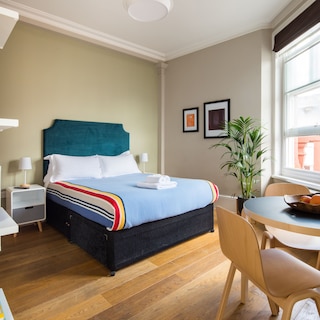 ファンキー コベント ガーデン スタジオ - ネットフリックス ネスプレッソ