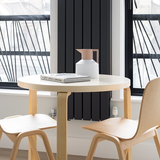 カーム レスター スクエア スタジオ - ネットフリックス ネスプレッソ