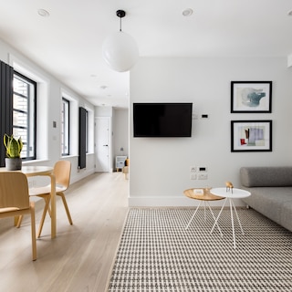 クール レスター スクエア スタジオ - ネットフリックス ネスプレッソ