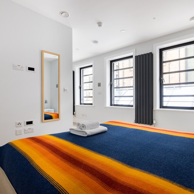 クール レスター スクエア スタジオ - ネットフリックス ネスプレッソ