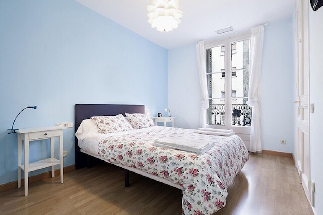 Rambla Paris Apartment