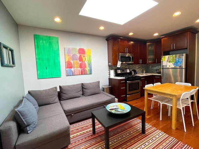 ブルックリン 3 ベッドルームズ ニア サブウェイズ