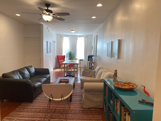 スペーシャス 2 ベッドルーム ニア サブウェイ