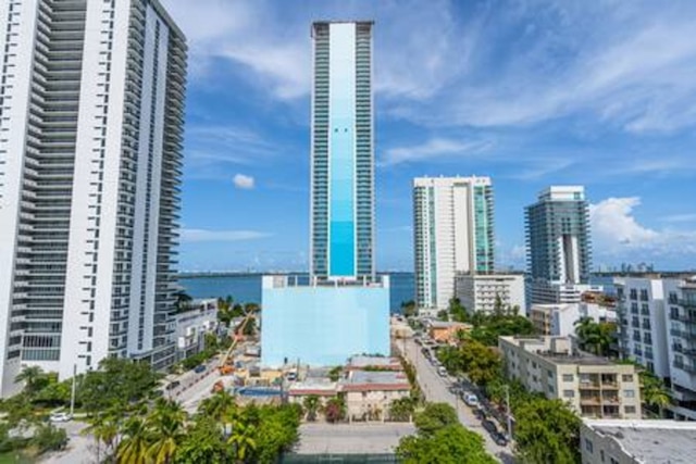 モダン 1 ベッドルーム アパートメント イン エッジウォーター フリー パーキング