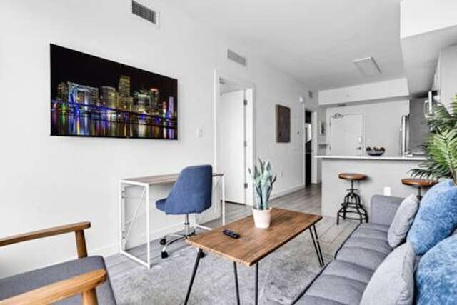 Modern 1BR Apt In Edgewater Free Parking